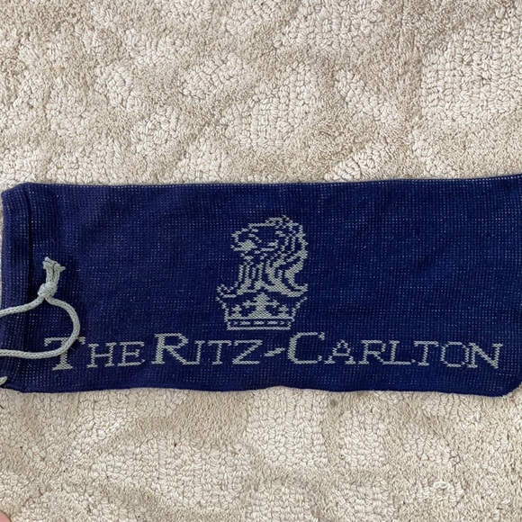 Ritz Carlton vintage knit bag - Picture 2 of 6